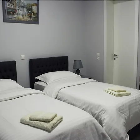 فندق مبيت وإفطار Korcasmilehotel