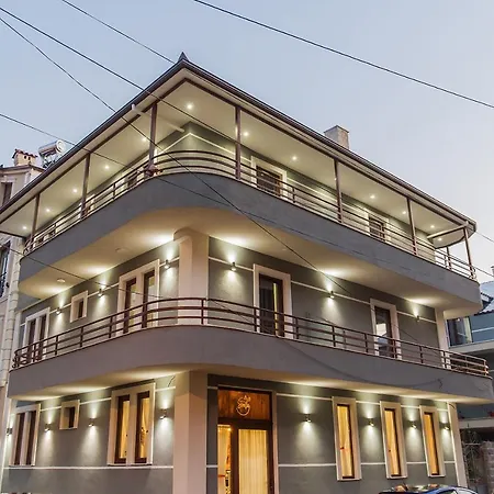 Korcasmilehotel * Korce